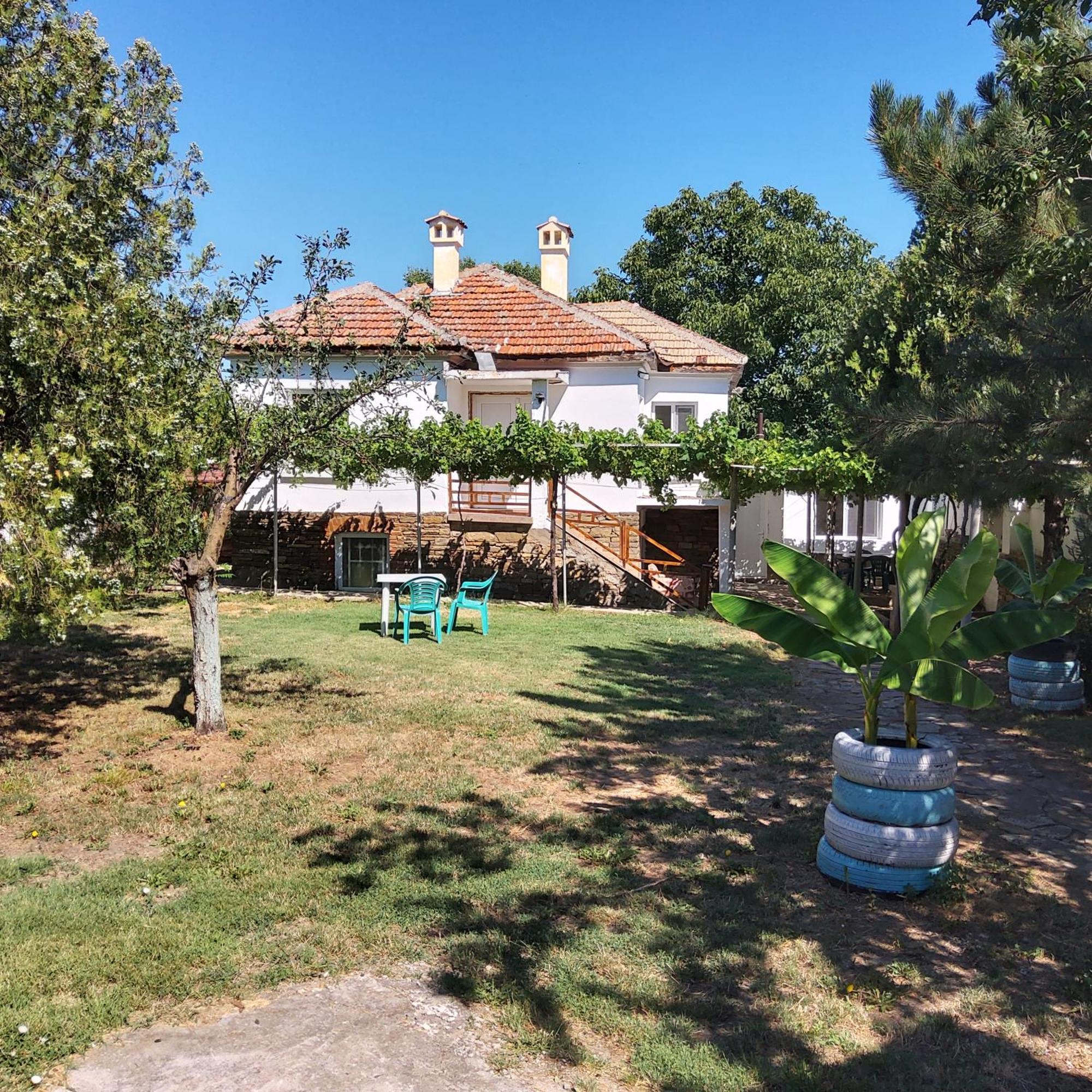 3 Bedroom Captivating House In Ognen Near Karnobat Exteriér fotografie